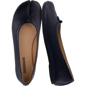 image:imageCUSHIONAIRE Maki Tabi Flats for Women Split Toe Ballet Flats with Flexible Sole and Cushioned FootbedBlack